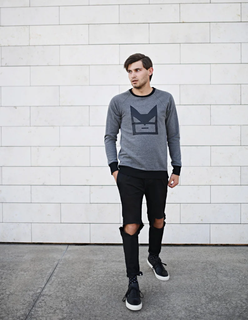 Unisex casual jumper from eco cotton knit – Hero of the DARK