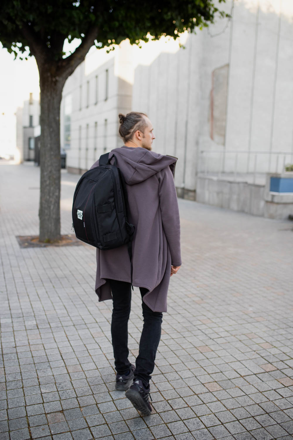 Long asymmetric hoodie with zipper – light brown ‘WIND’
