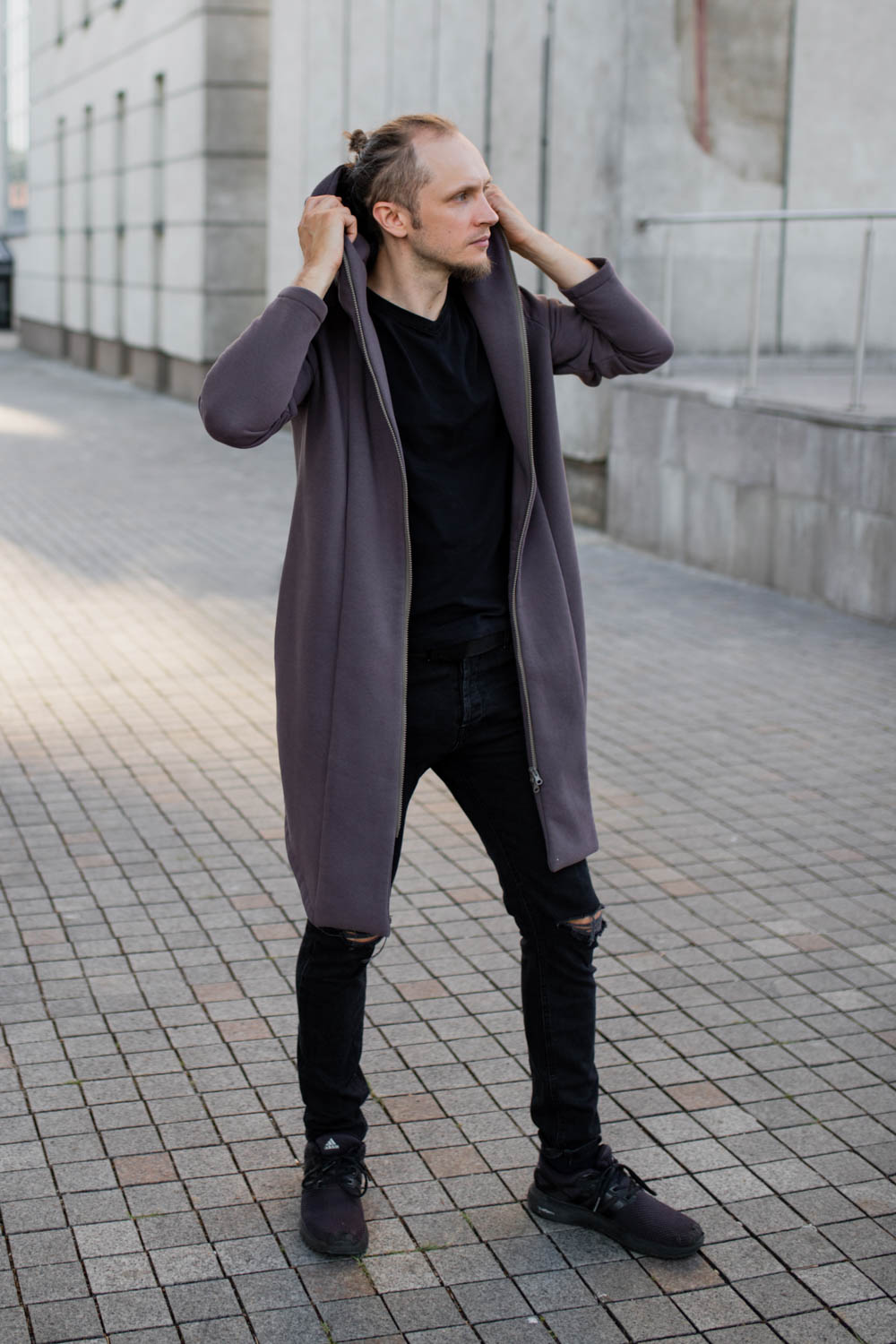 Long asymmetric hoodie with zipper – light brown ‘WIND’