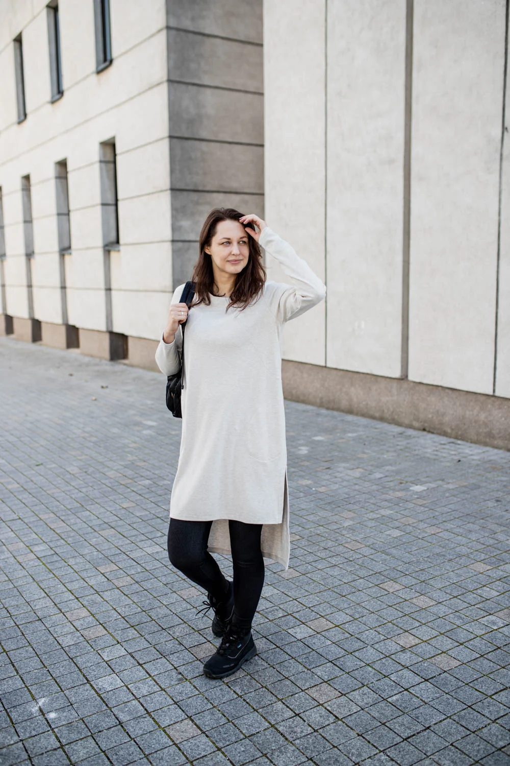 Asymmetric tunic with pockets