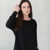 Laisva palaidinė ilgomis rankovėmis