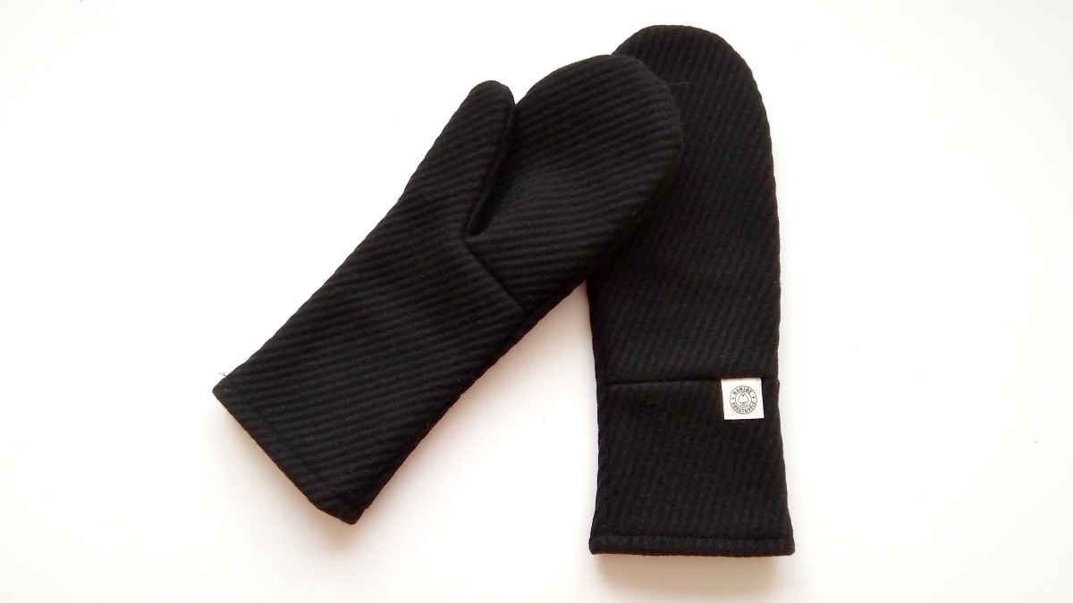 Warm woolen handmade mittens for men or women